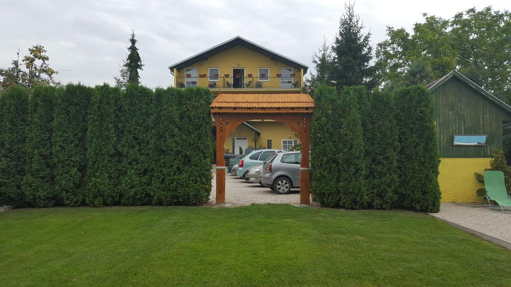 Pension Hostad Gabcikovo Exterior photo
